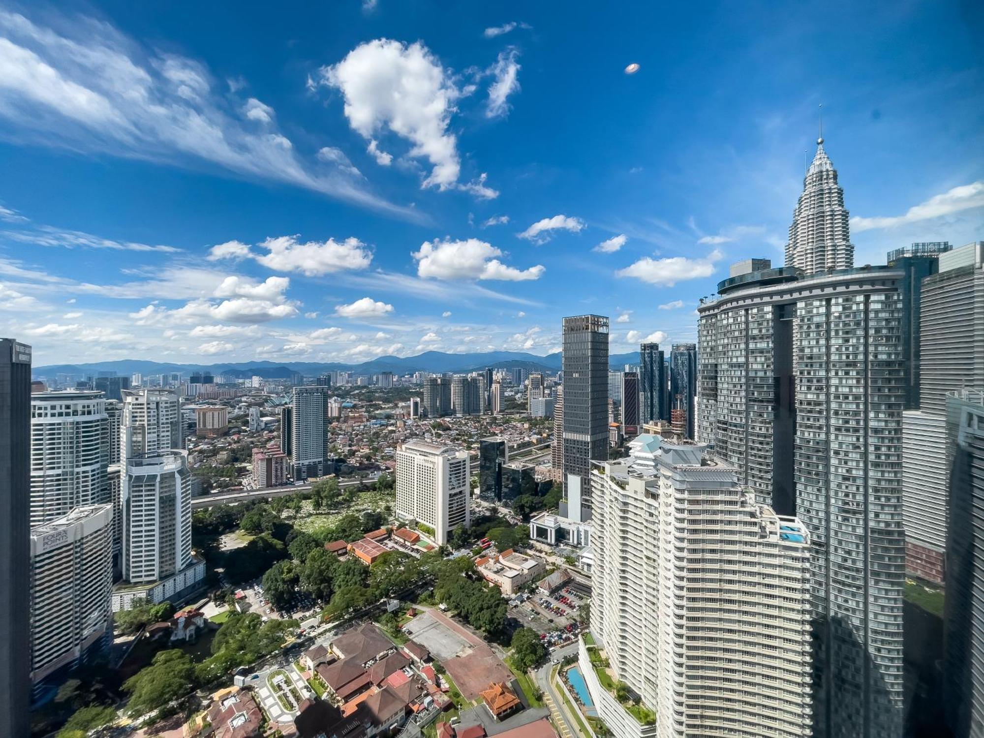 Vortex Suites Klcc By Blacknest Kuala Lumpur Exterior photo