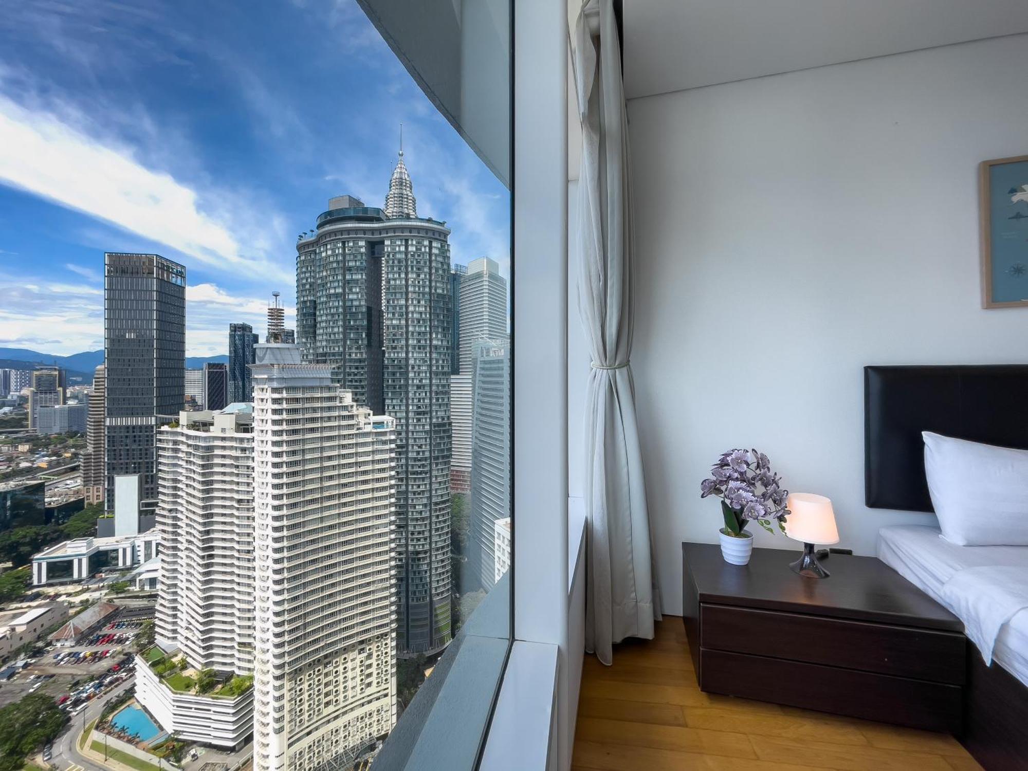 Vortex Suites Klcc By Blacknest Kuala Lumpur Exterior photo
