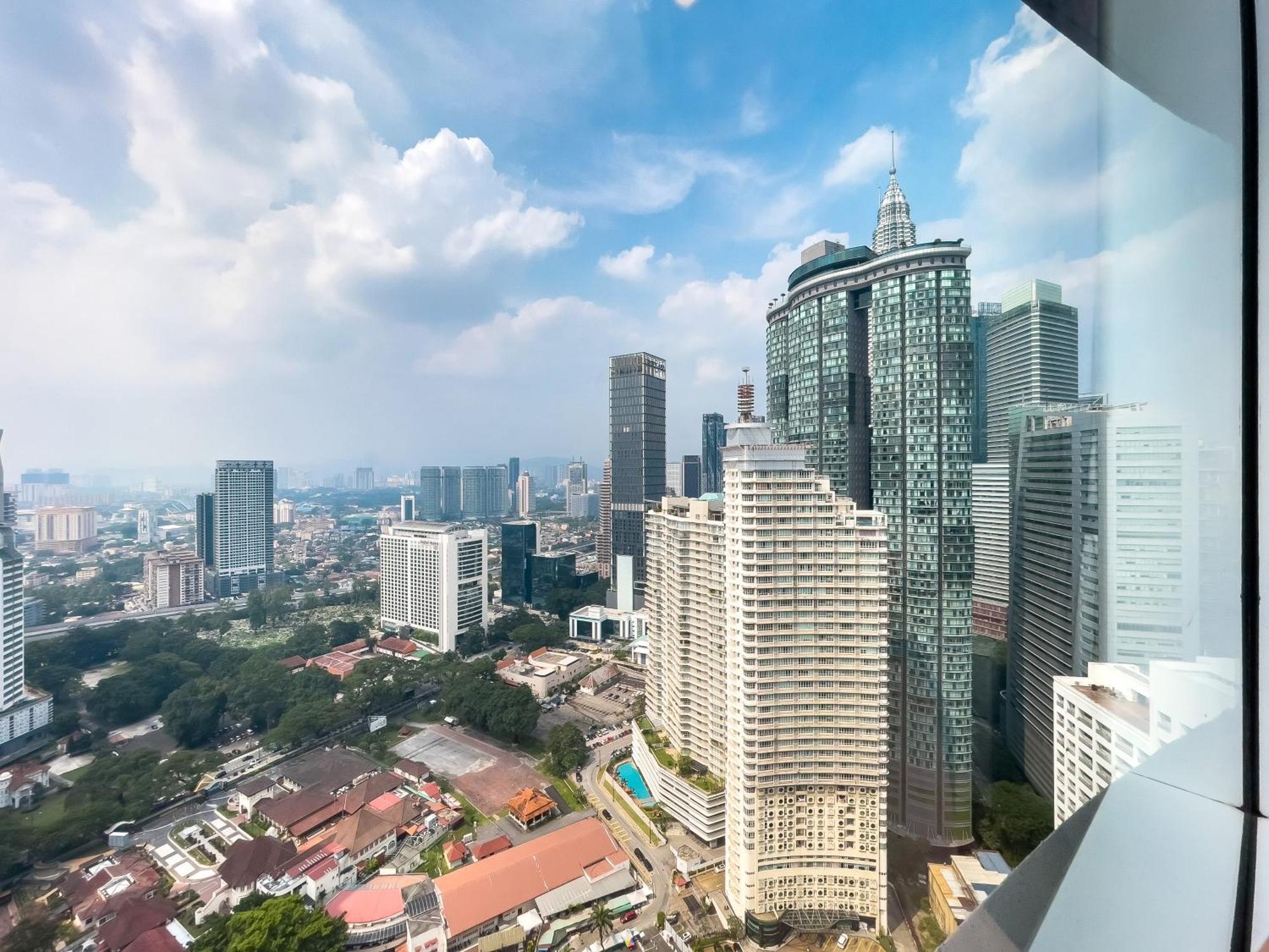 Vortex Suites Klcc By Blacknest Kuala Lumpur Exterior photo